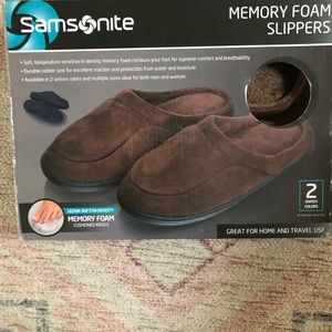 Samsonite Memory Foam Slippers  Men